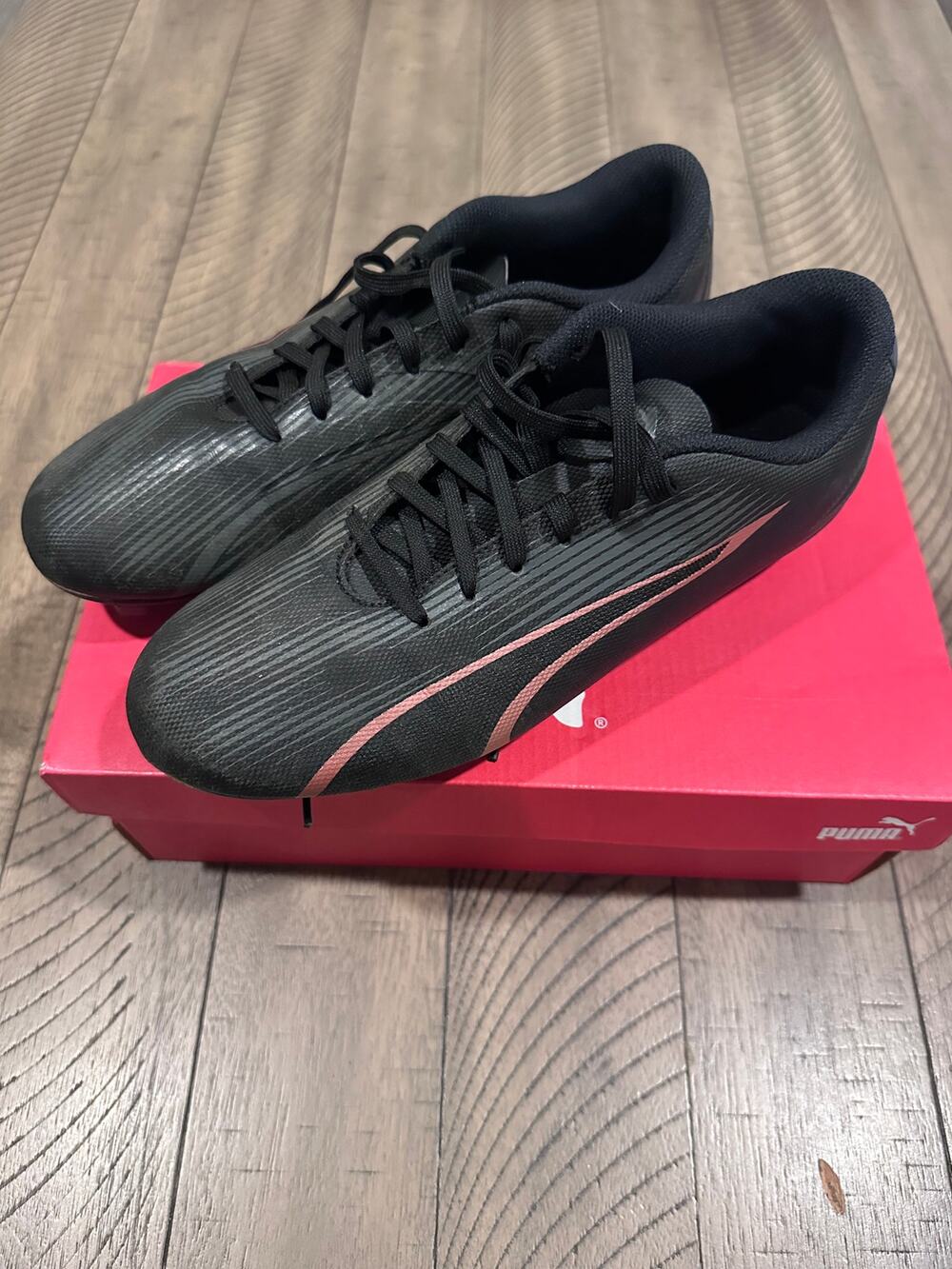 Puma Ultra Play FG/AG Jr Soccer Cleats Shoes Youth Size 6.5 Black Copper Rose